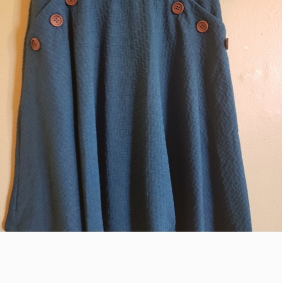 Flare mini dress, cap sleeves, brown accent buttons juniors 5 - Picture 3 of 9